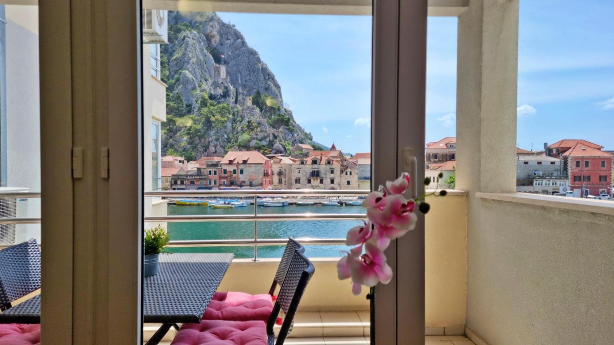 Mitra Zonata Blue Apartment Omis Bagian luar foto