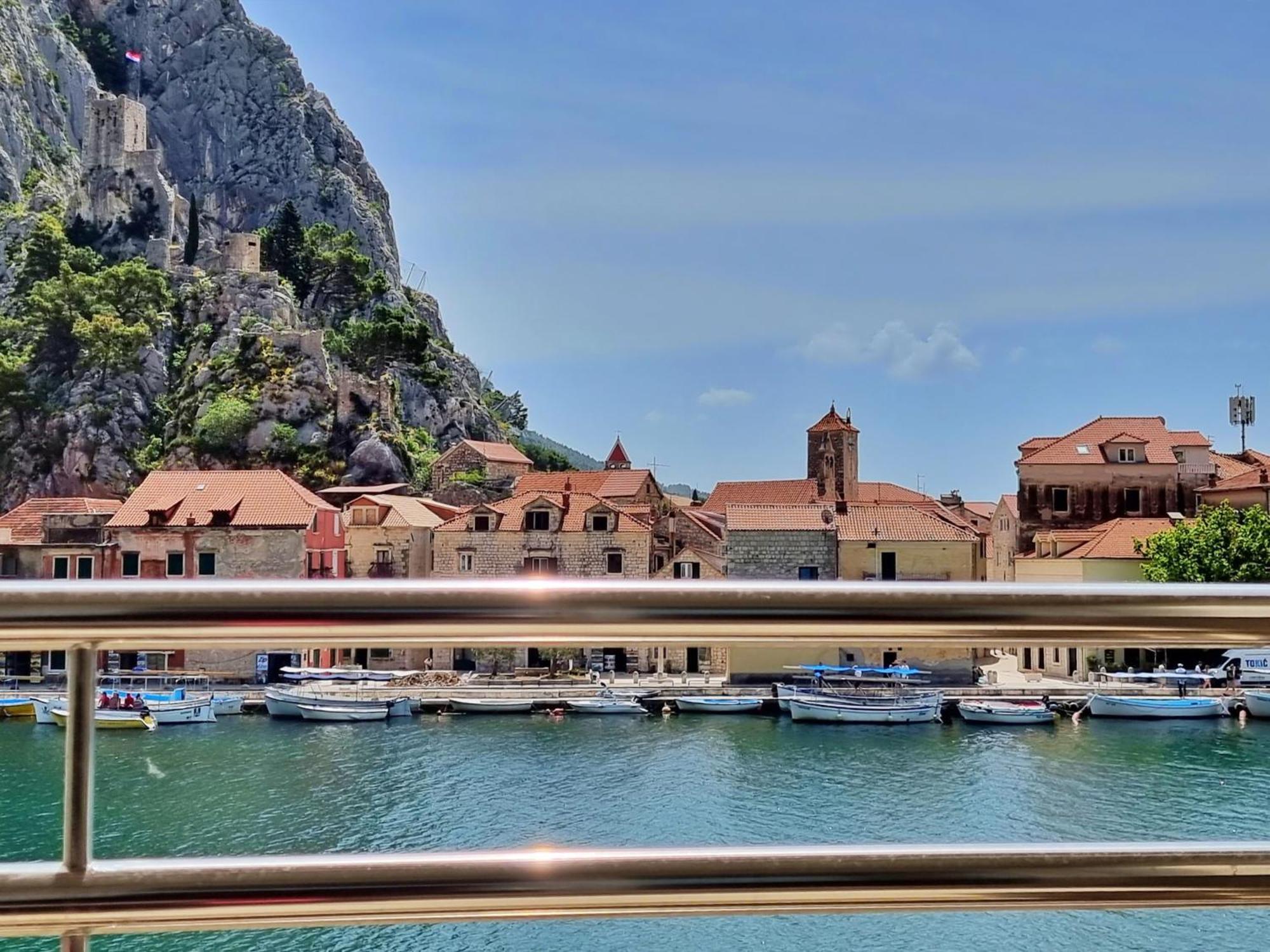 Mitra Zonata Blue Apartment Omis Bagian luar foto