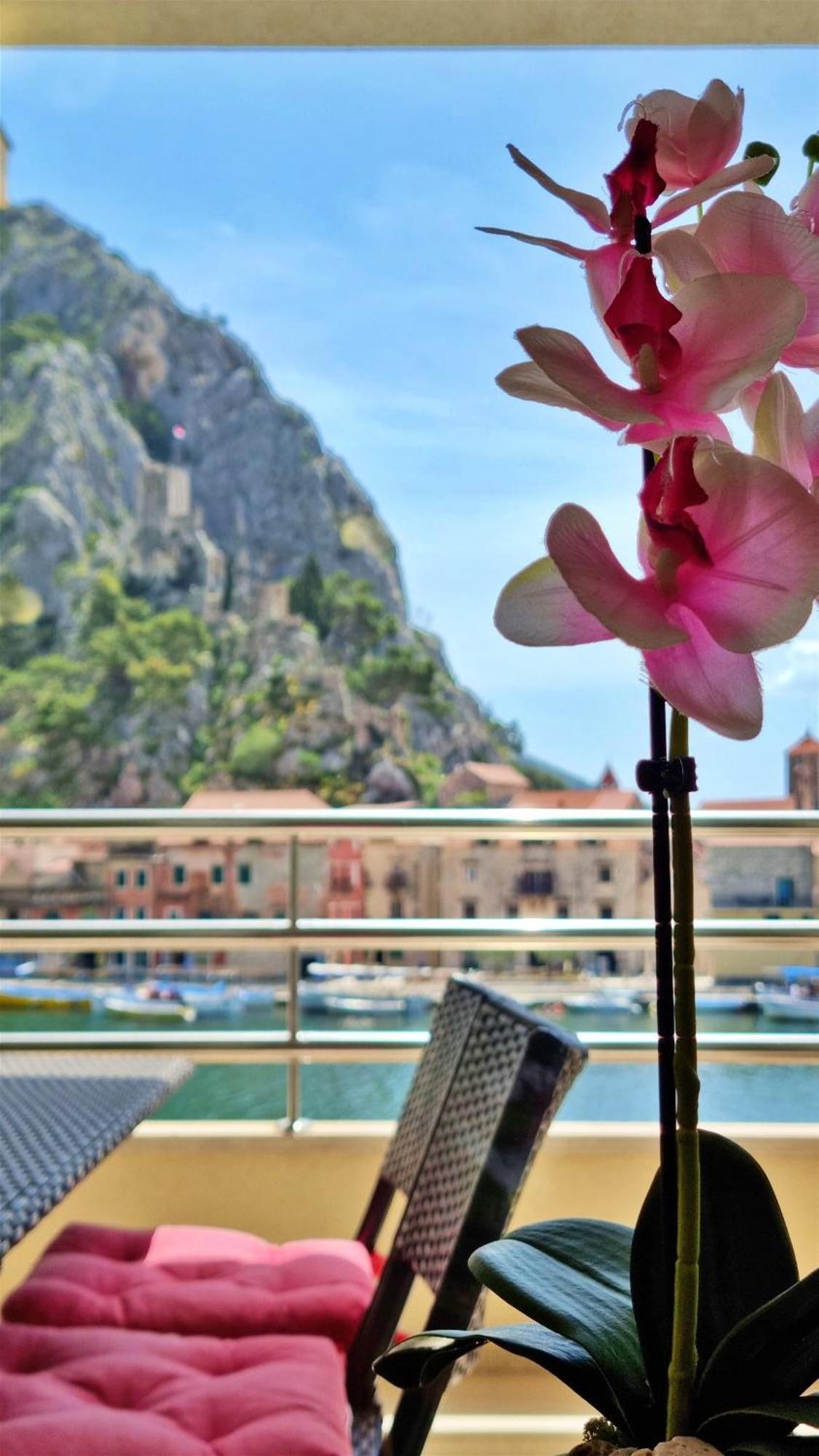 Mitra Zonata Blue Apartment Omis Bagian luar foto