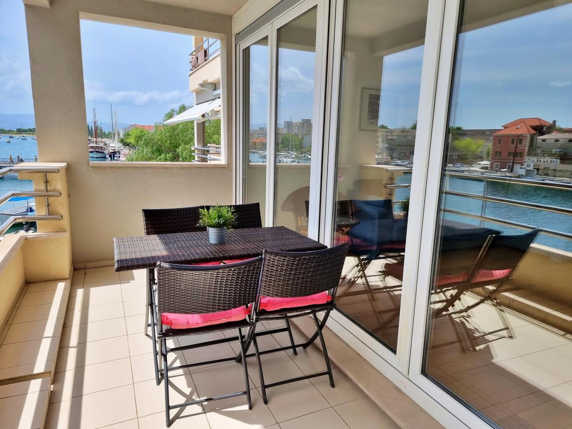 Mitra Zonata Blue Apartment Omis Bagian luar foto