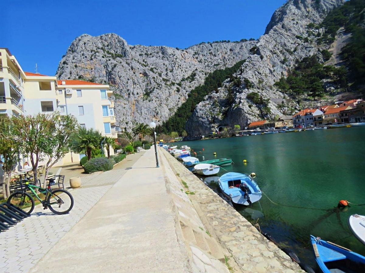 Mitra Zonata Blue Apartment Omis Bagian luar foto